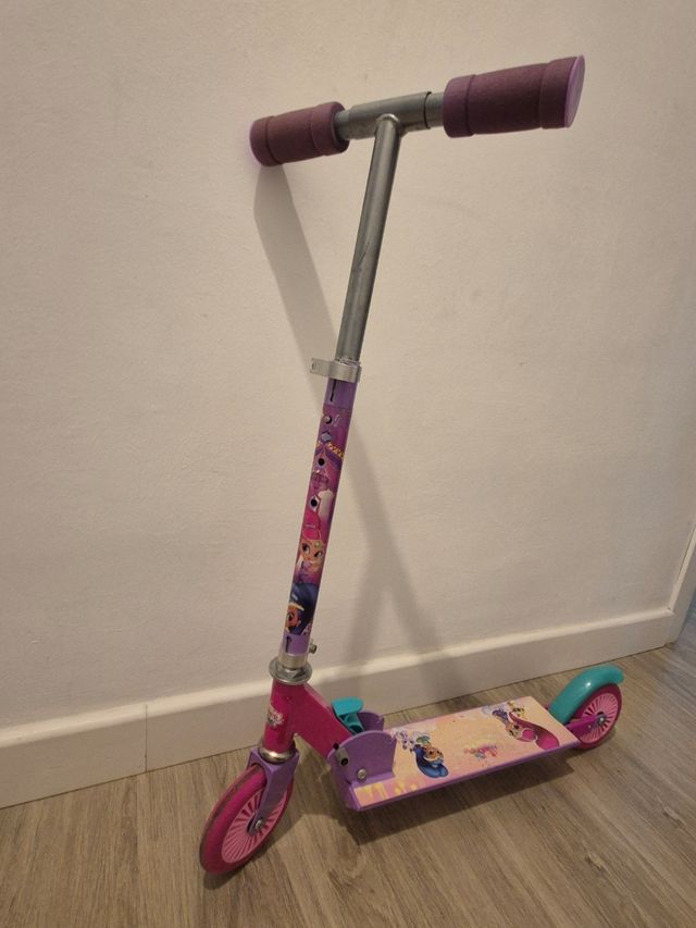 Patinete infantil rosa y morado