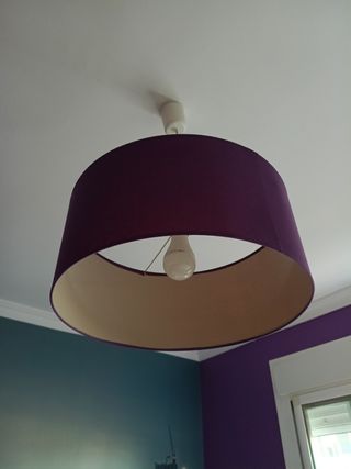 Lámpara de techo morada de tela