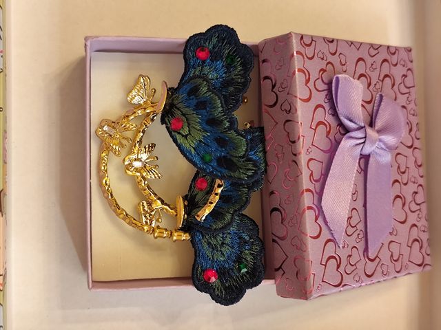 Brincos borboleta com banho de ouro 18 k