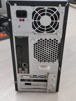 Ordenador Dell Inspiron, monitor y teclado