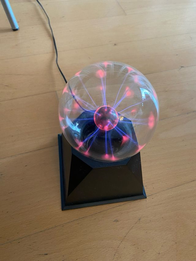 Lámpara Bola Plasma Negra y Transparente táctil