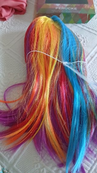 Peluca multicolor para disfraz