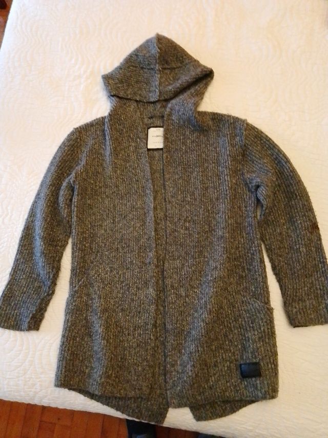 Giacca in maglia con cappuccio