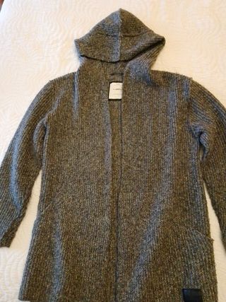 Chaqueta de punto con capucha