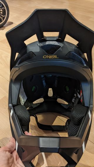 Casco ONeal Negro y Dorado Montaña