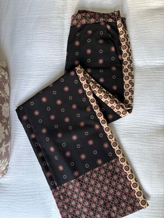 Pantalones anchos estampados