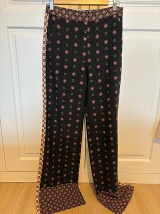 Pantalones anchos estampados