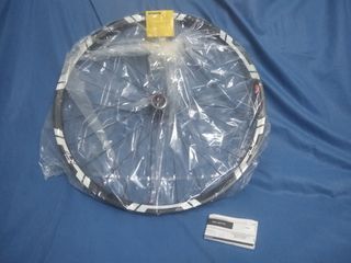 NUEVO Rueda Shimano XT Enduro WH-M776 26" 20x110mm
