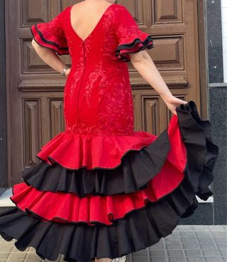Traje de flamenca de encaje T 44-46-48 elástica 