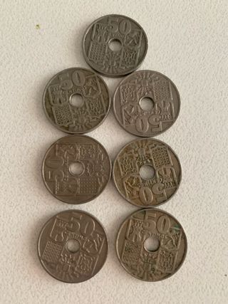 12 Monedas Españolas antiguas con orificio central