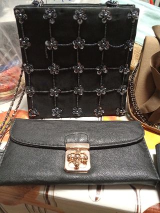 Bolso de fiesta negro con pedrería