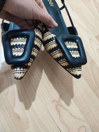 Zapatos destalonados LODI beige y negro