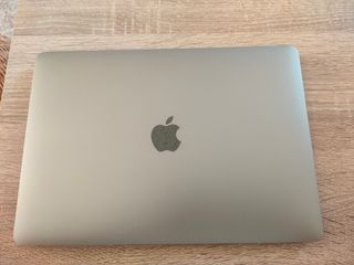 MACBOOK PRO 2020 i7/32GB RAM/512 SSD