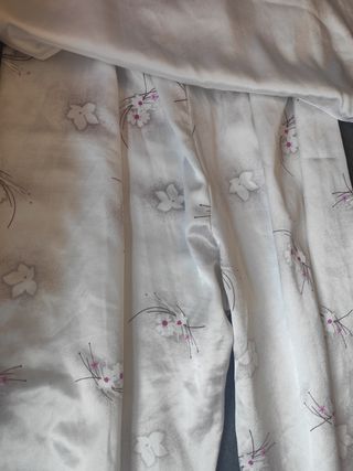 Pijama completo con estampado floral