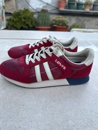 Zapatillas Levi's Rojas