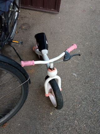 Bici de niño blanca y rosa