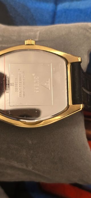 Reloj Guess Gris