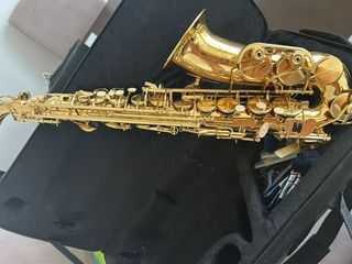 Saxofón SML Paris Dorado