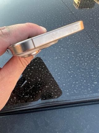 iPhone 16 Pro 256GB titanio