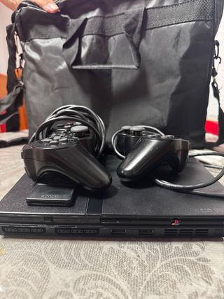 Consola PS2 Sony Negra con Mandos y Bolso