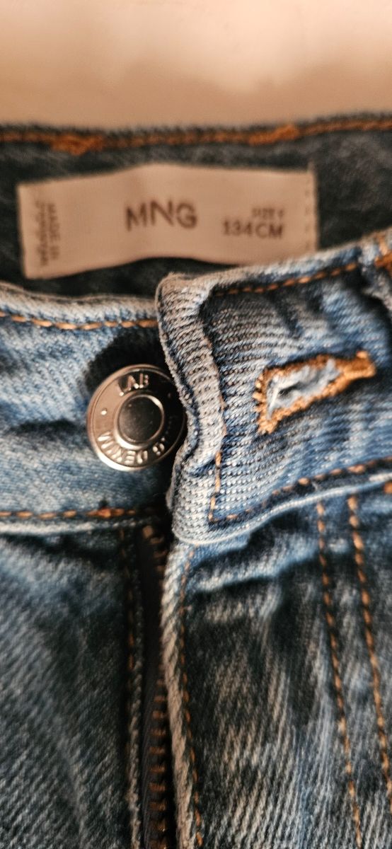 Jeans culotte  Mango Kids niña Talla 9  años.