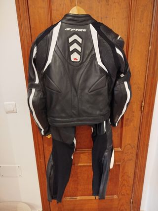 Mono 2 piezas Spyke talla 54