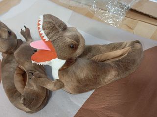 Zapatillas de casa de dinosaurio