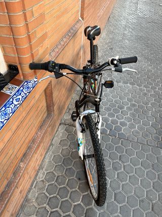 Bicicleta BTWIN marrón