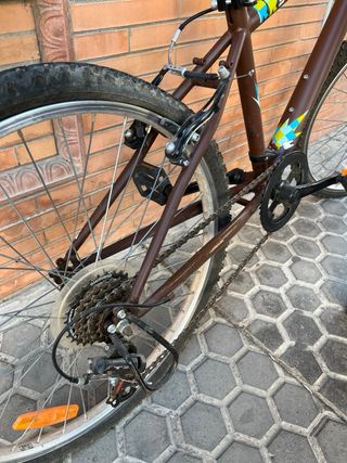Bicicleta BTWIN marrón