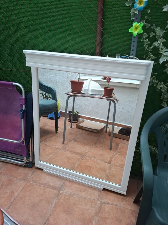 Espejo de baño blanco