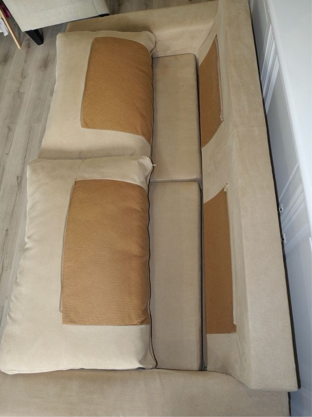 Sofá de tela camel elegante y desenfundable 