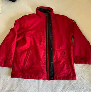 Abrigo Rojo