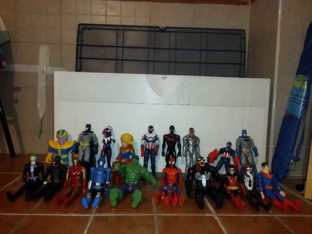 Figuras de Superhéroes Marvel y DC