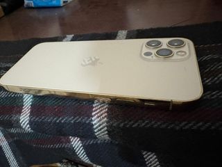 iPhone 12 Pro Plata Casi Nuevo
