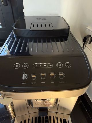 Cafetera DeLonghi Magnifica Evo