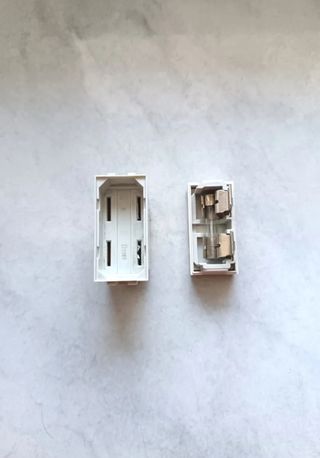 2 Portafusibili Bticino Serie Light 10A. Bianchi