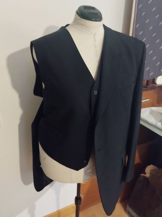Traje de vestir tres piezas azul marino, 