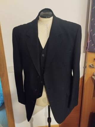 Traje de vestir tres piezas azul marino, 