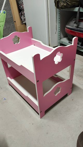 Cuna de juguete de madera rosa