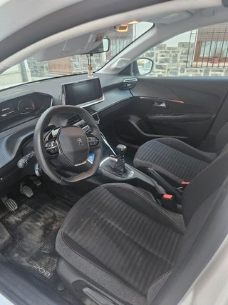 Peugeot 208 2023