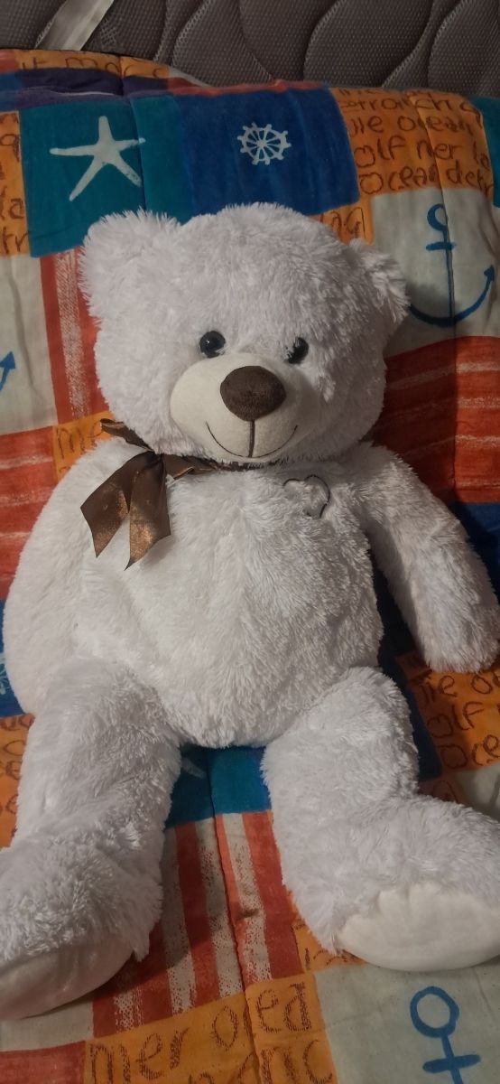 Oso de peluche blanco
