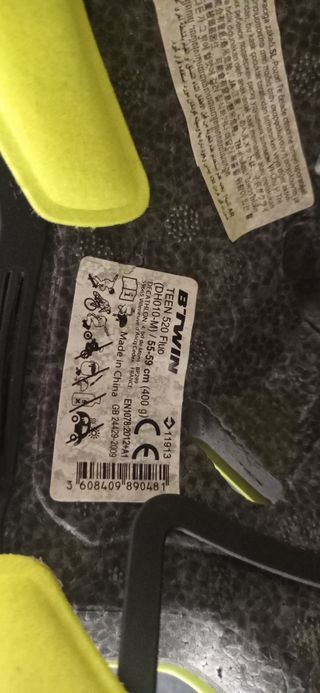 Casco Btwin Amarillo y Negro