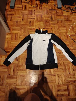 Sudadera Nike Blanca y Negra