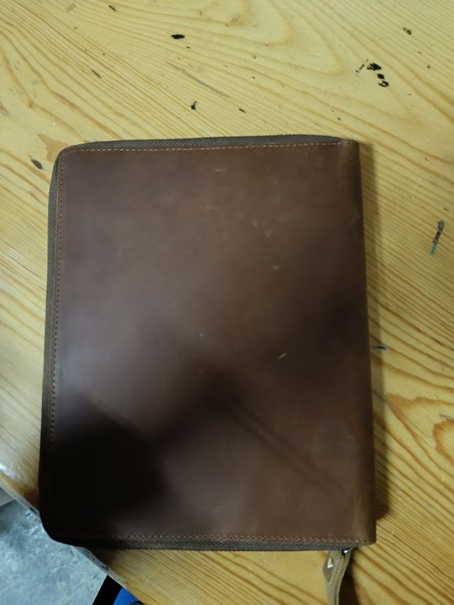 Cartera porta documentos de cuero