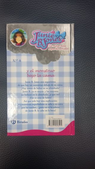 Junie B. Jones y el monstruo bajo la cama (Span...
