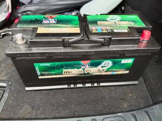 Batería Coche AGM 12V 105Ah 950A