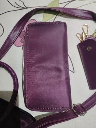 Bolso Morado con Cartera y Llavero
