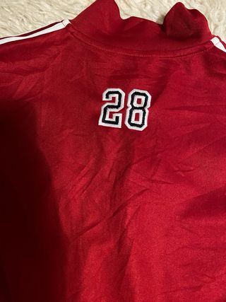 Sudadera Adidas Roja con Logo