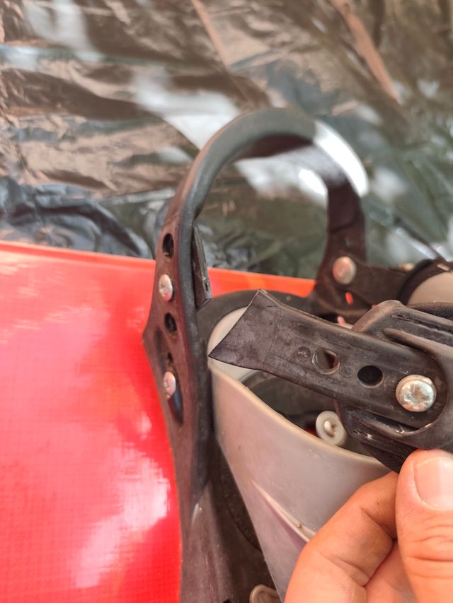 Tabla Snowboard Roja con Fijaciones