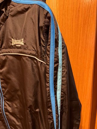 Cazadora Lonsdale London impermeable negra